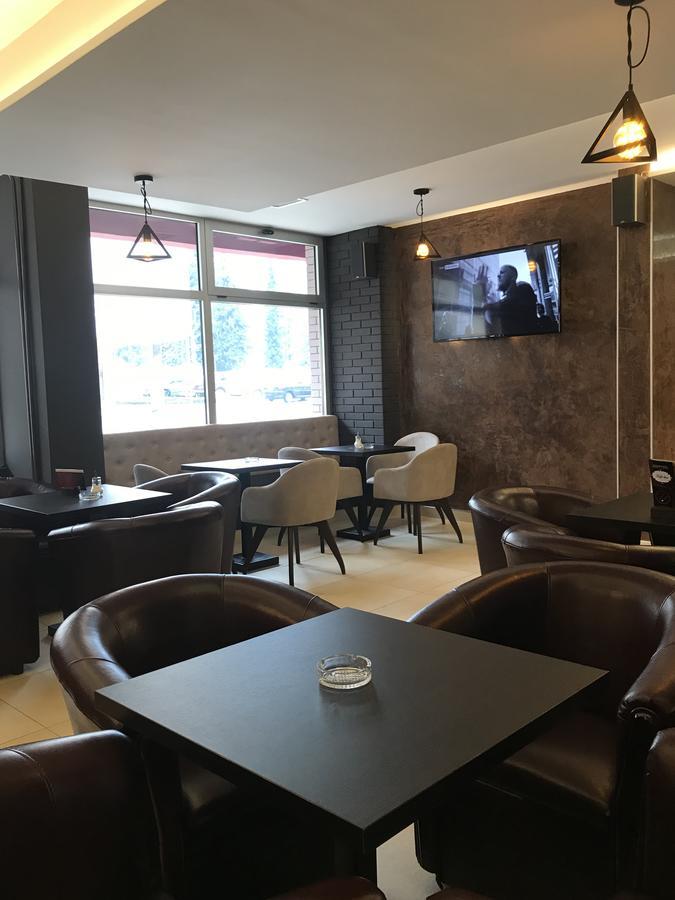 Golden Inn Hotel Majdanpek エクステリア 写真