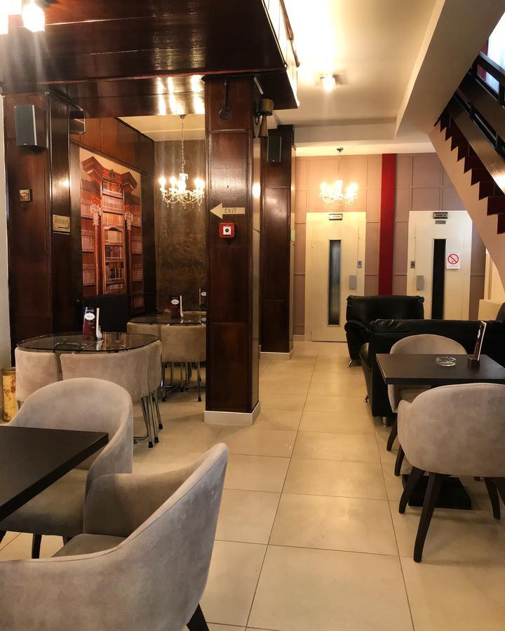 Golden Inn Hotel Majdanpek エクステリア 写真