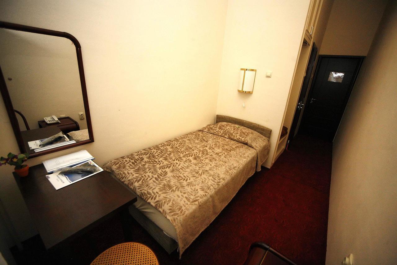 Golden Inn Hotel Majdanpek エクステリア 写真
