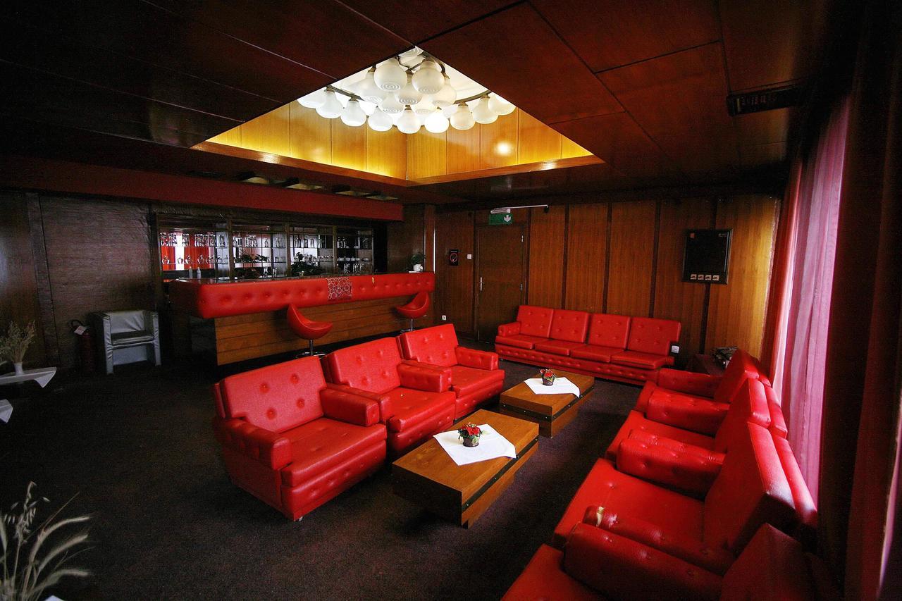 Golden Inn Hotel Majdanpek エクステリア 写真